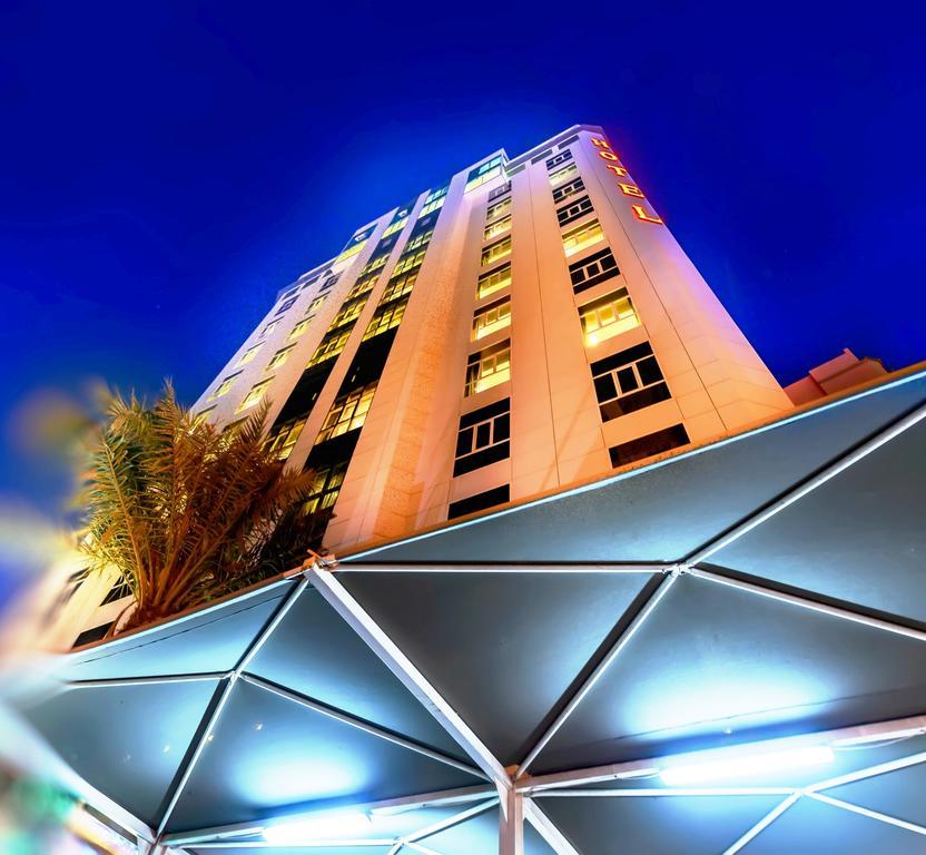 Bravo Royal Hotel Suites Kuwait City Bagian luar foto