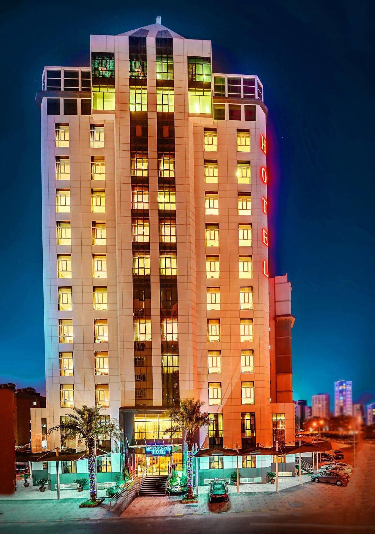 Bravo Royal Hotel Suites Kuwait City Bagian luar foto