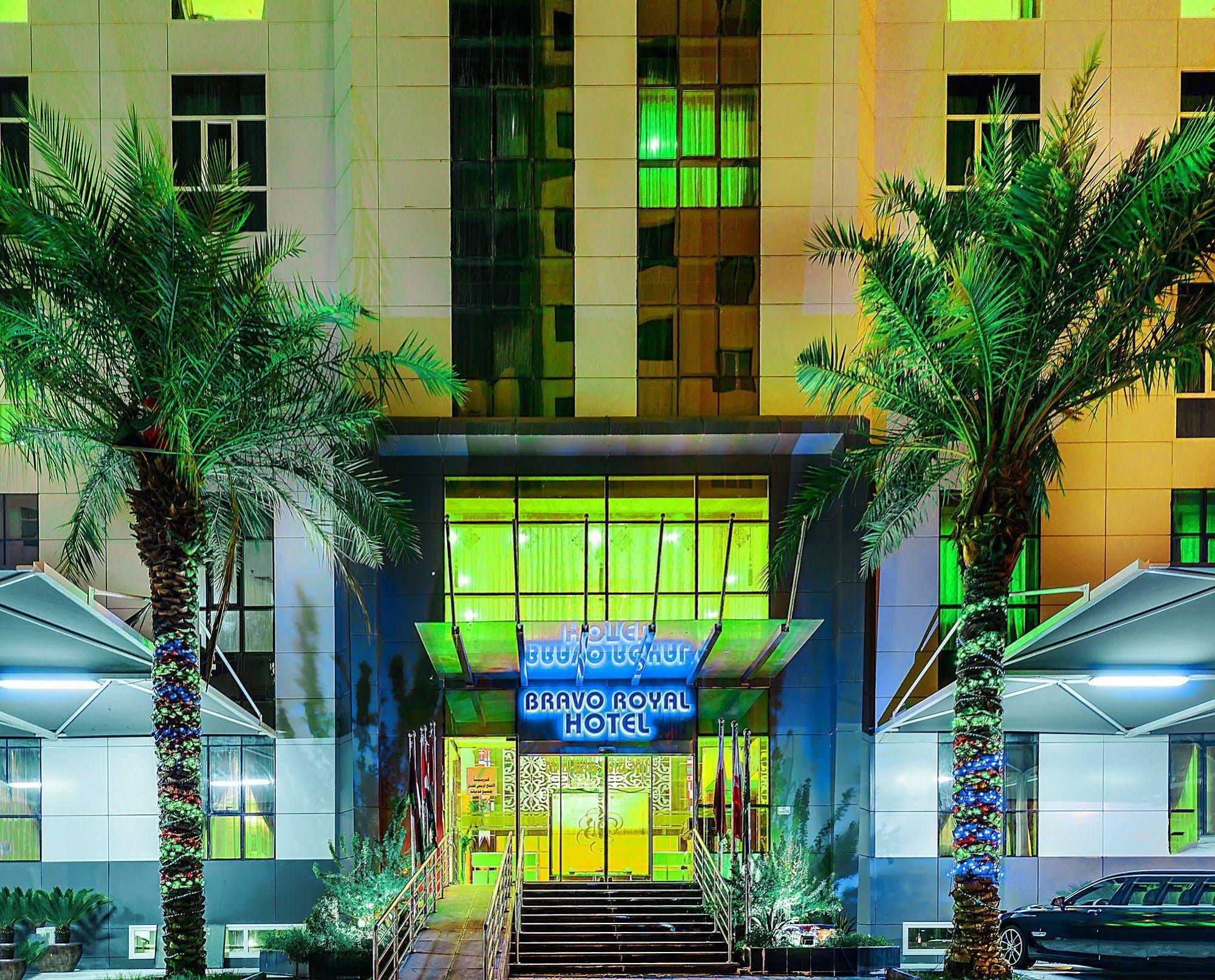 Bravo Royal Hotel Suites Kuwait City Bagian luar foto